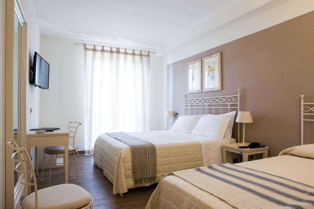 Hotel Giardino Suites And Spa - Numana Bilik gambar