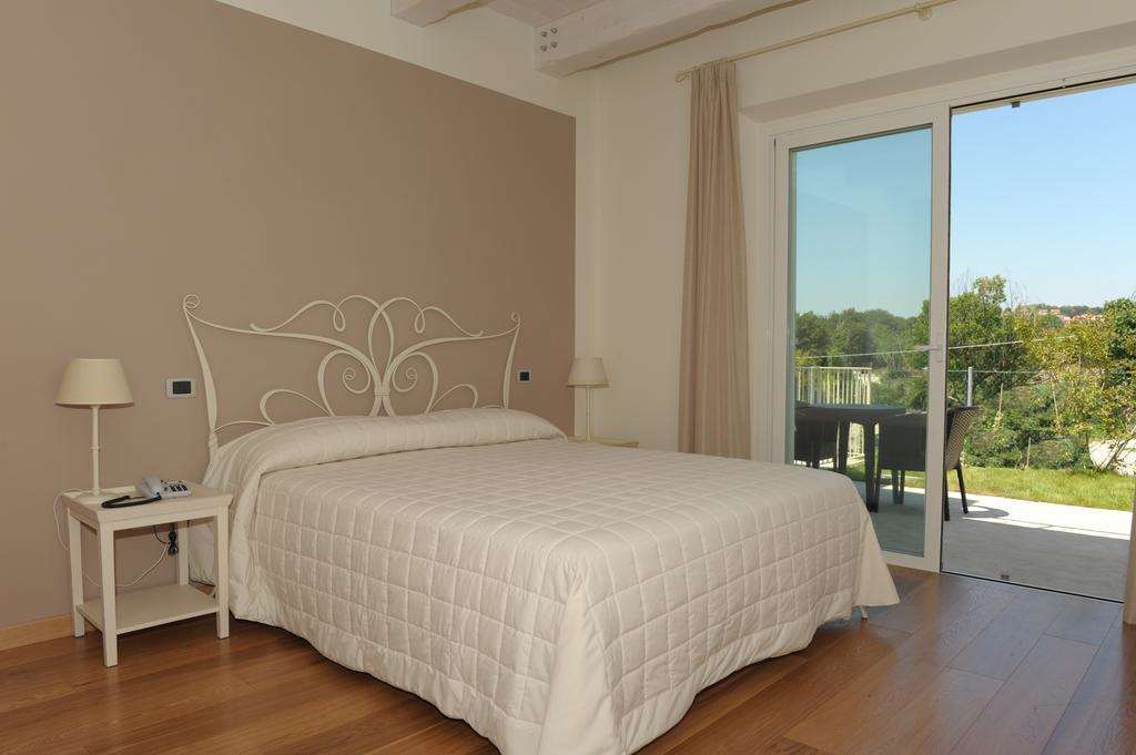 Hotel Giardino Suites And Spa - Numana Bilik gambar
