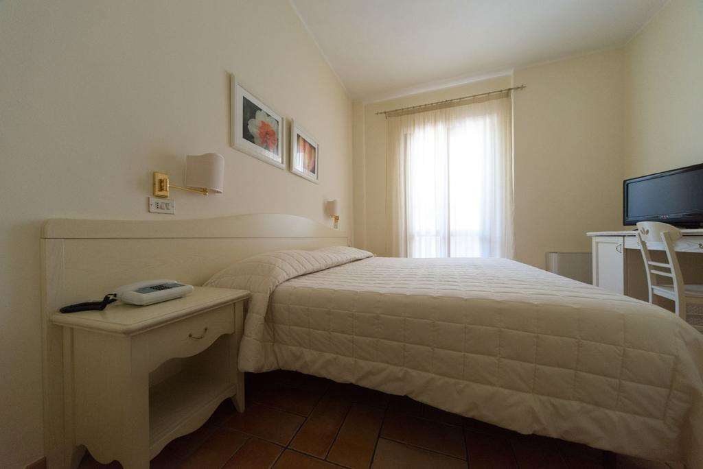 Hotel Giardino Suites And Spa - Numana Bilik gambar